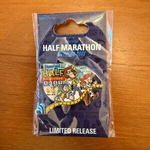 2017 Disneyland Half Marathon Weekend Pin